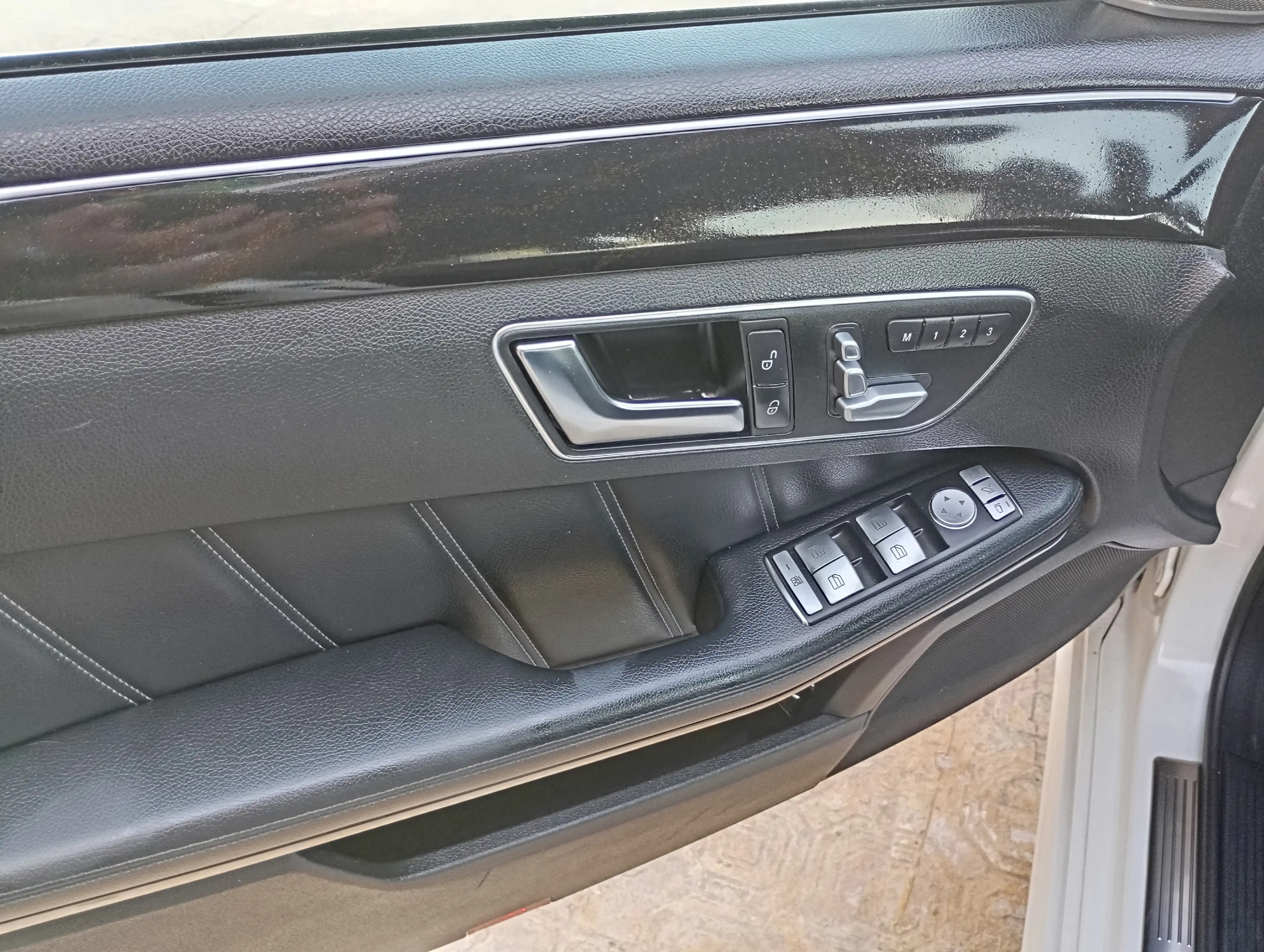 kilometrage car sale mercedes e class e 220 sedan used 2014 aleppo tk image