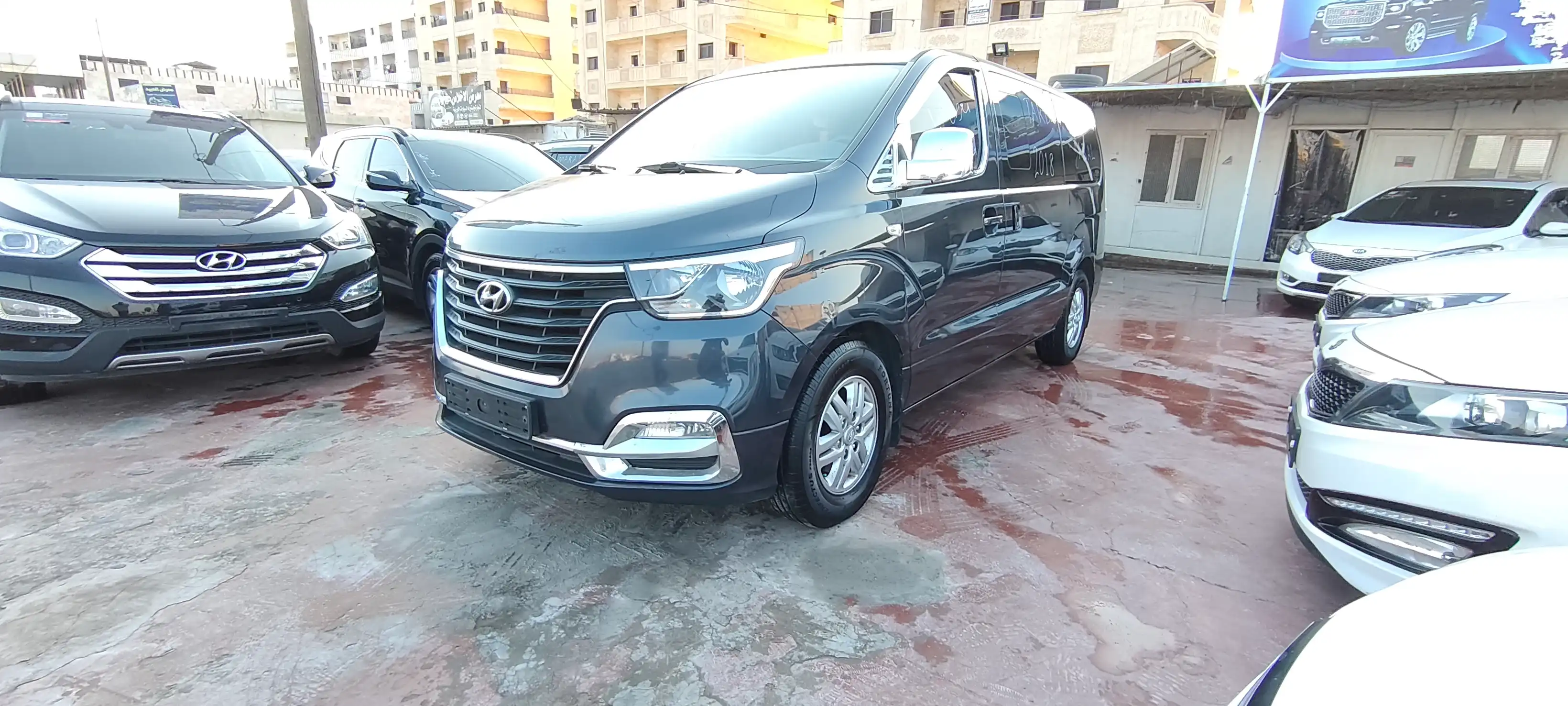 kilometrage car sale hyundai grand starex vgt van used 2018 aleppo qz card image