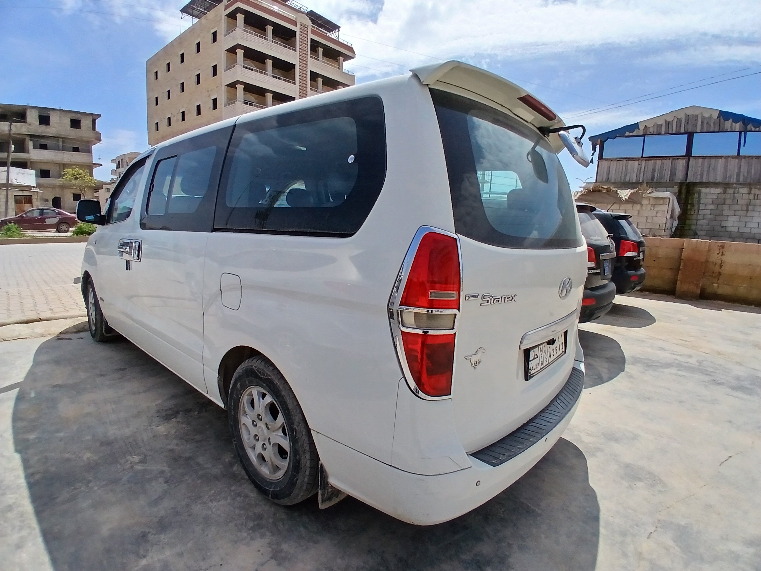 kilometrage car sale hyundai h 1 standard van used 2009 aleppo wz image