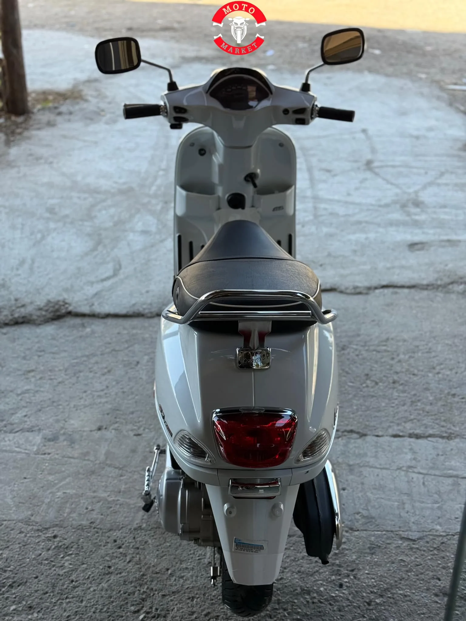 kilometrage motorbike vespa sxl standard scooter used 2024 tartus up image