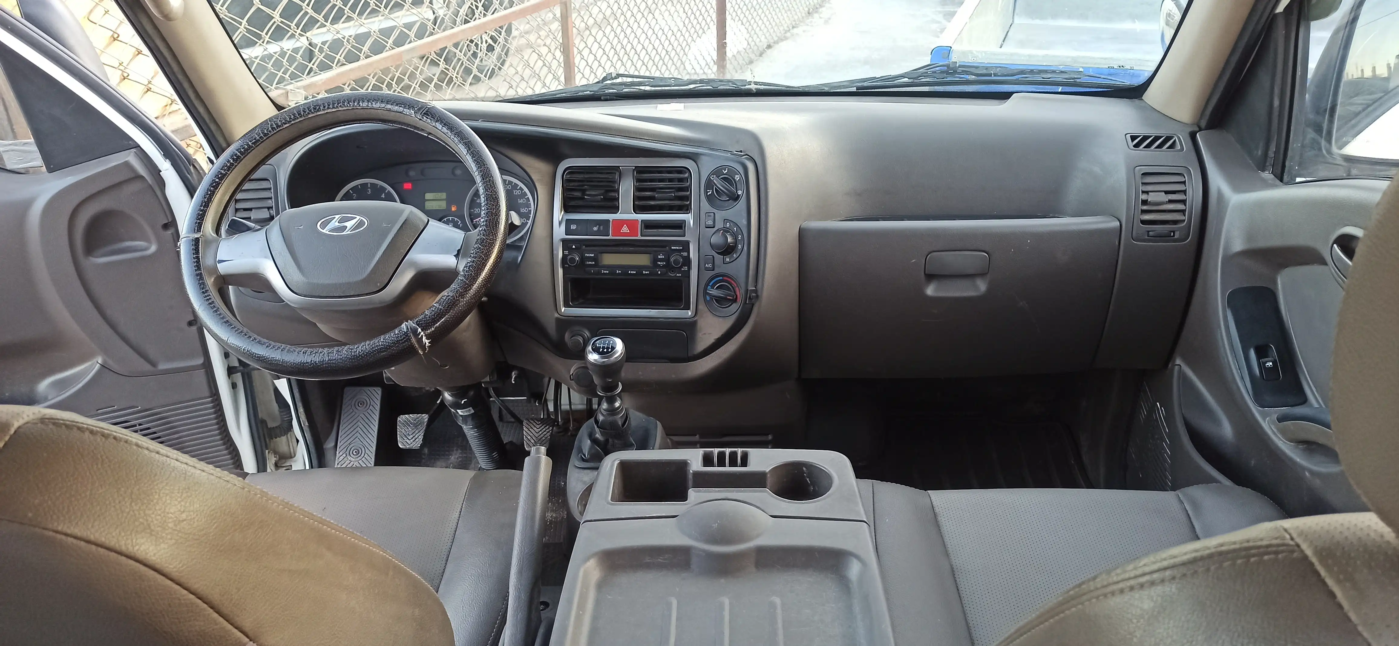 kilometrage car sale hyundai porter ii 2 standard cargo truck used 2015 aleppo qd image