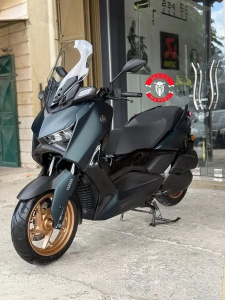 kilometrage motorbike yamaha x max standard scooter used 2024 tartus lj card image