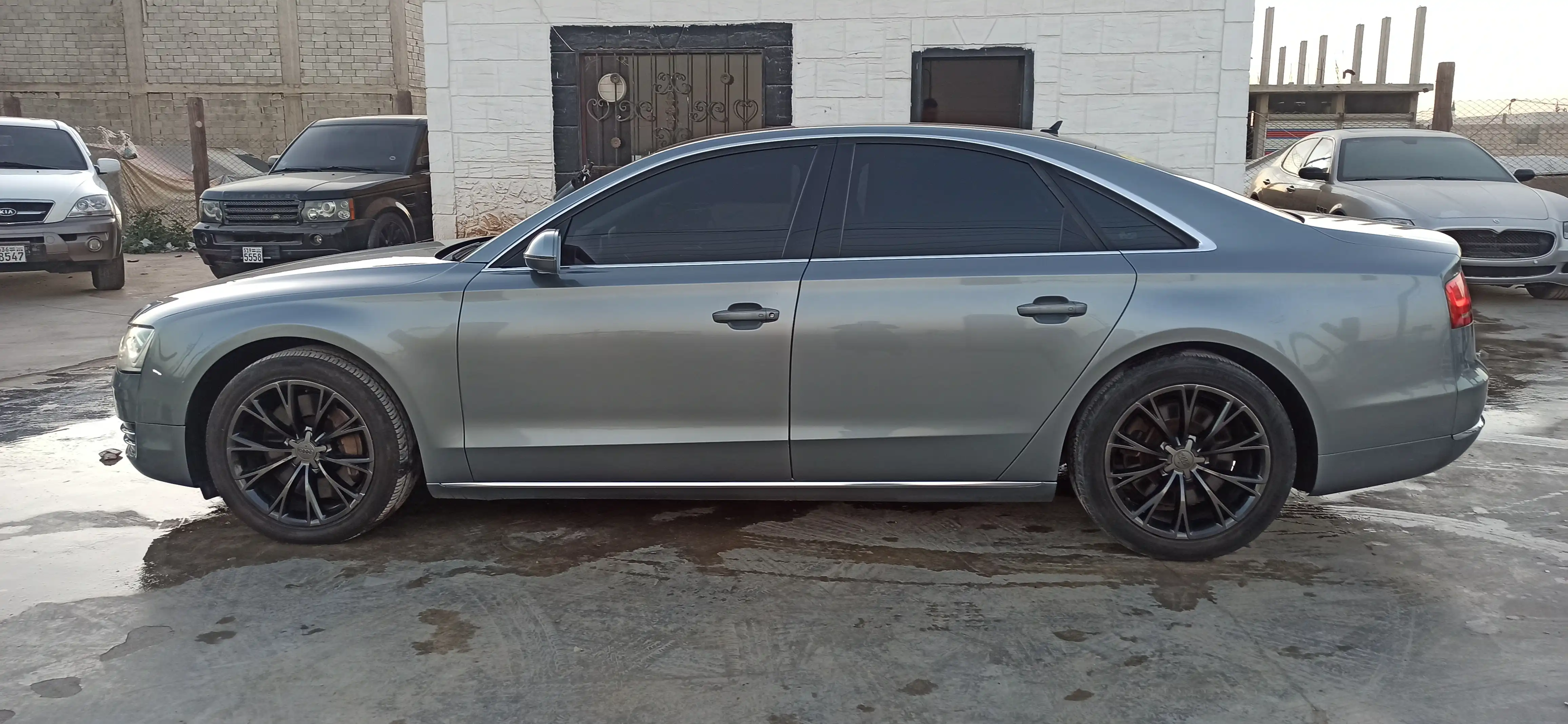 kilometrage car sale audi a8 quattro 42 42 sedan used 2011 aleppo er image