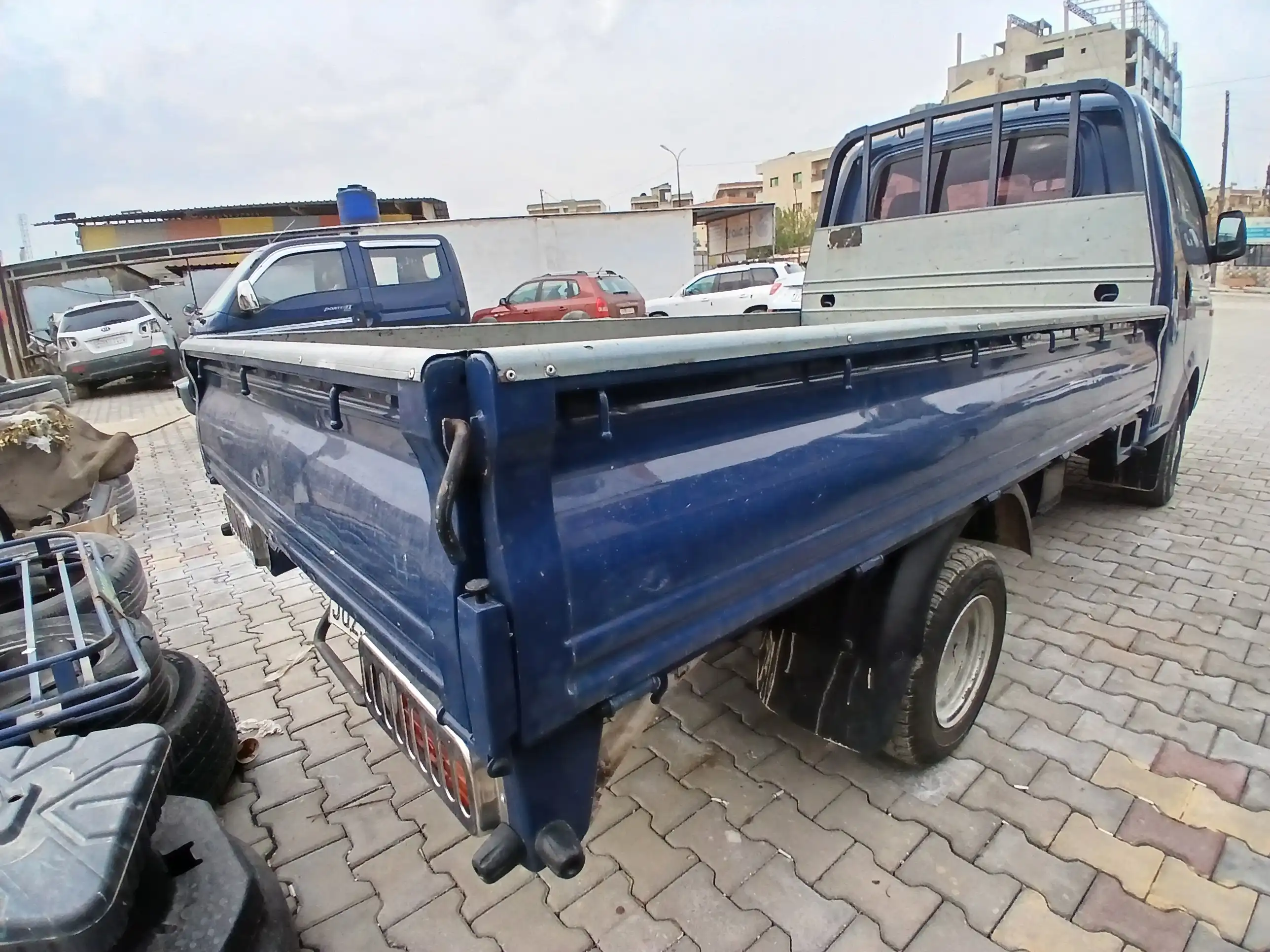 kilometrage car sale hyundai porter ii 2 crdi cargo truck used 2012 aleppo fi image