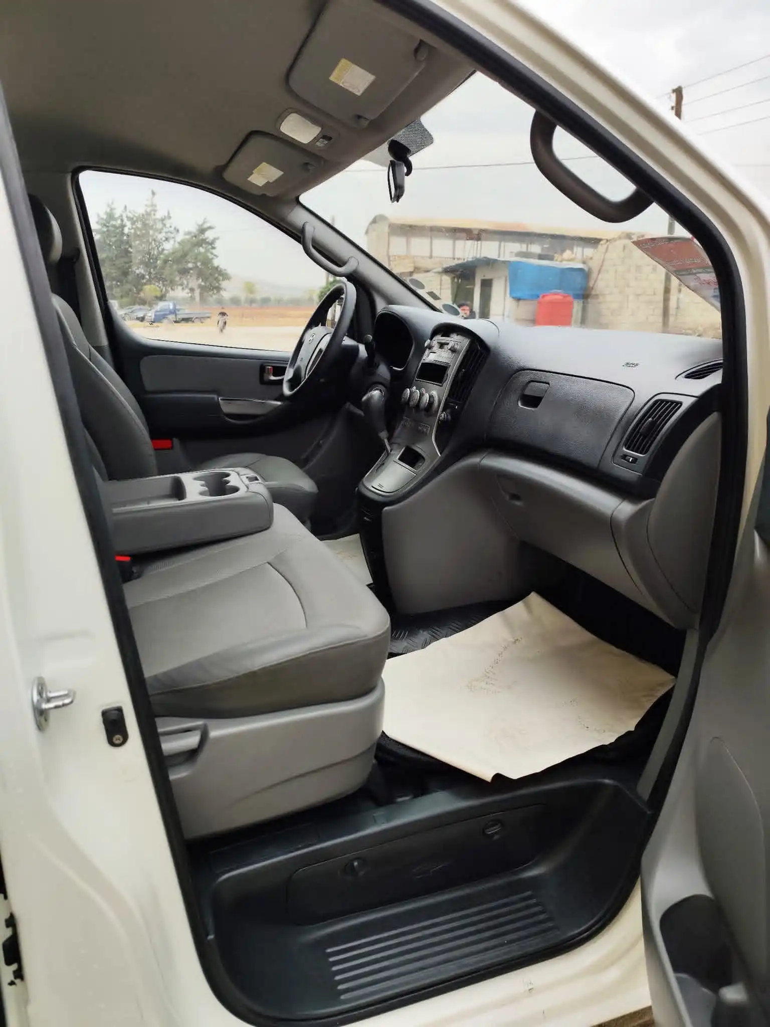 kilometrage car sale hyundai grand starex cvx van used 2010 aleppo am image