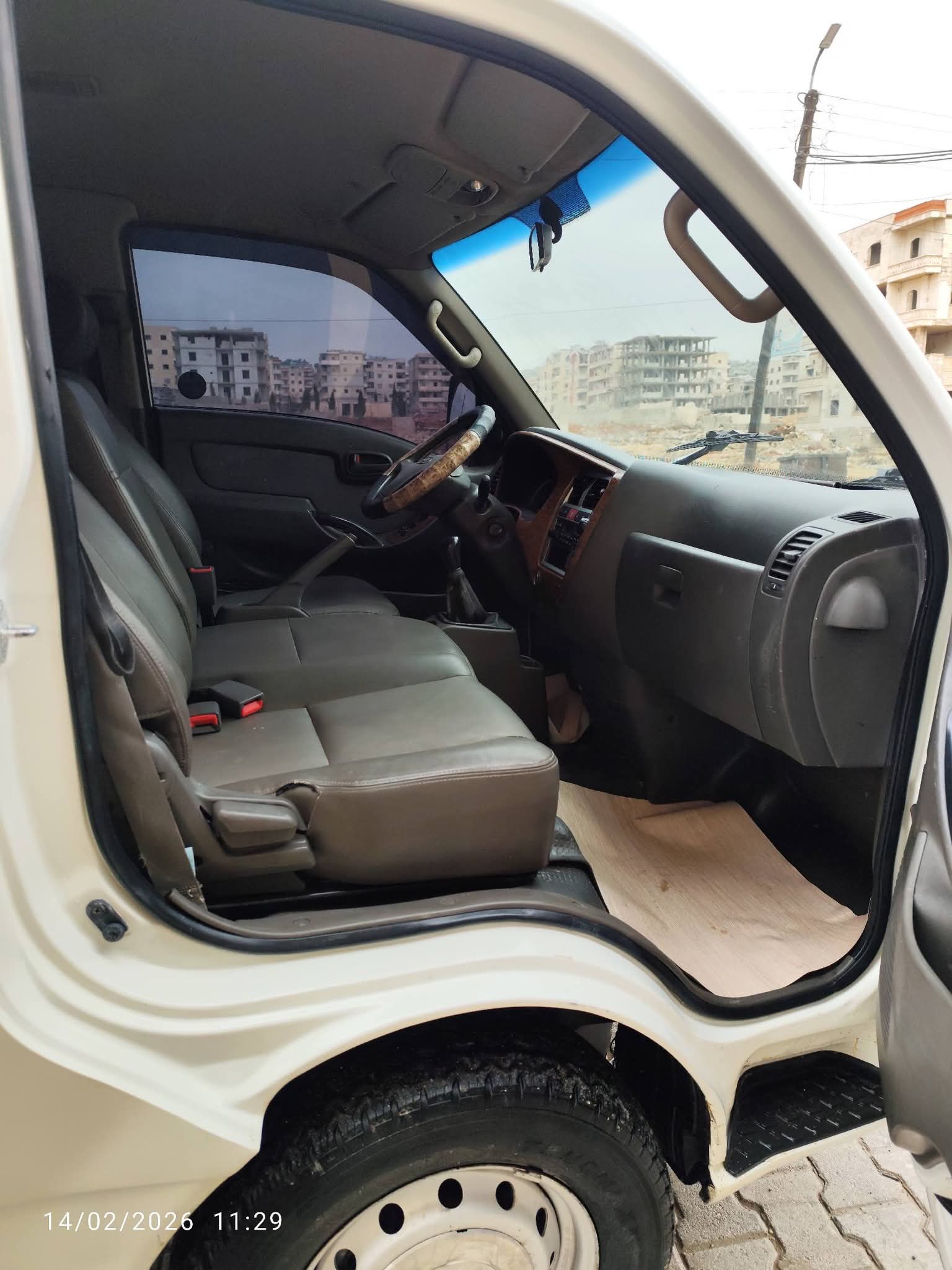 kilometrage car sale hyundai porter ii 2 crdi cargo truck used 2006 aleppo oh image