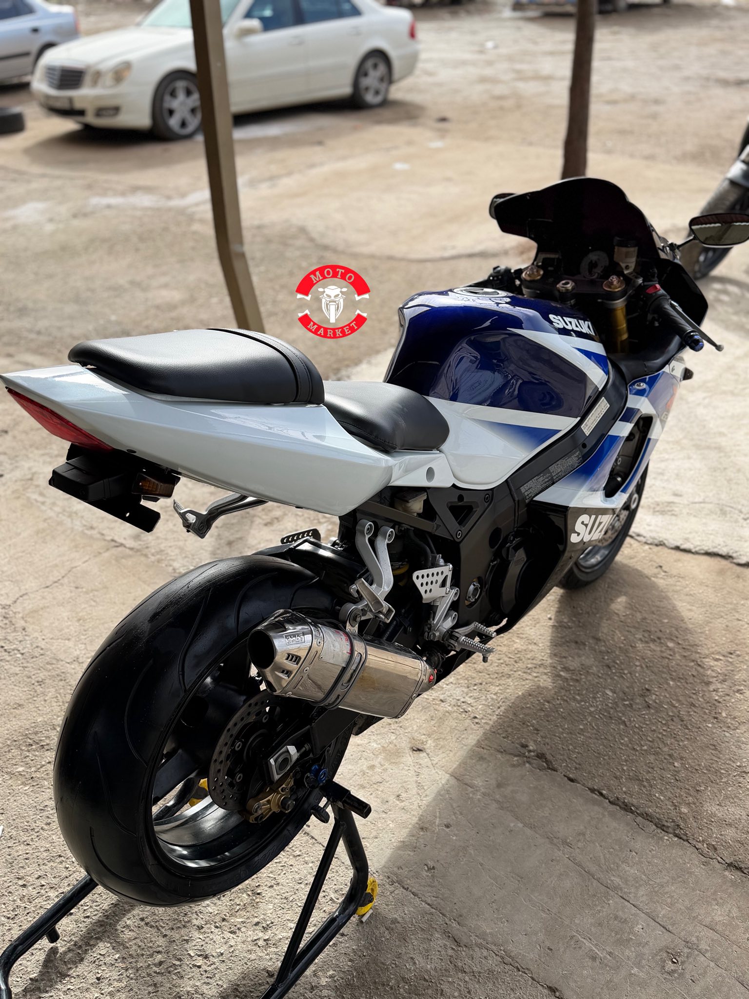 kilometrage motorbike suzuki gsxr r1000 sport used 2004 tartus bq image