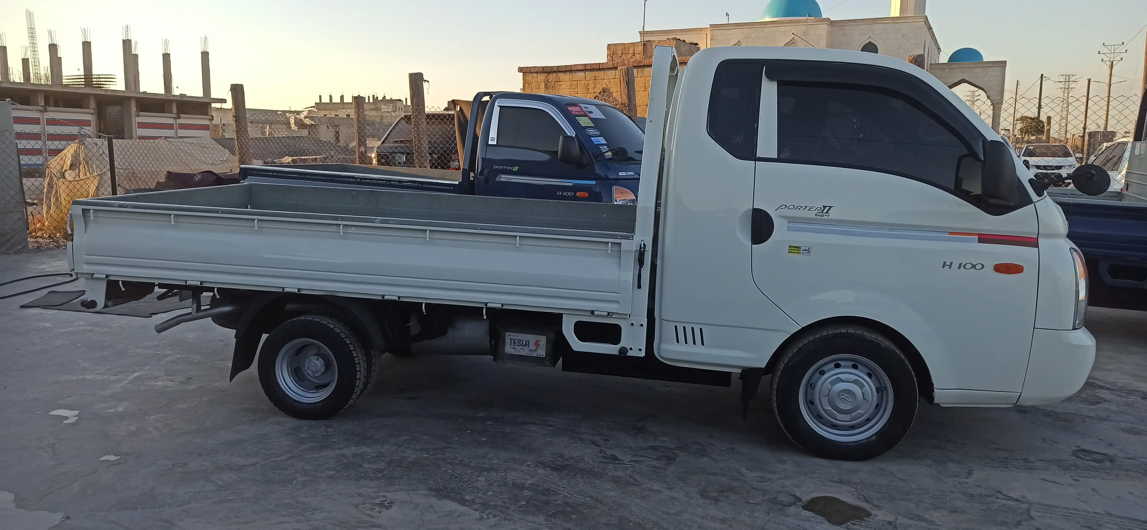 kilometrage car sale hyundai porter 2 crdi cargo truck used 2010 aleppo vh image