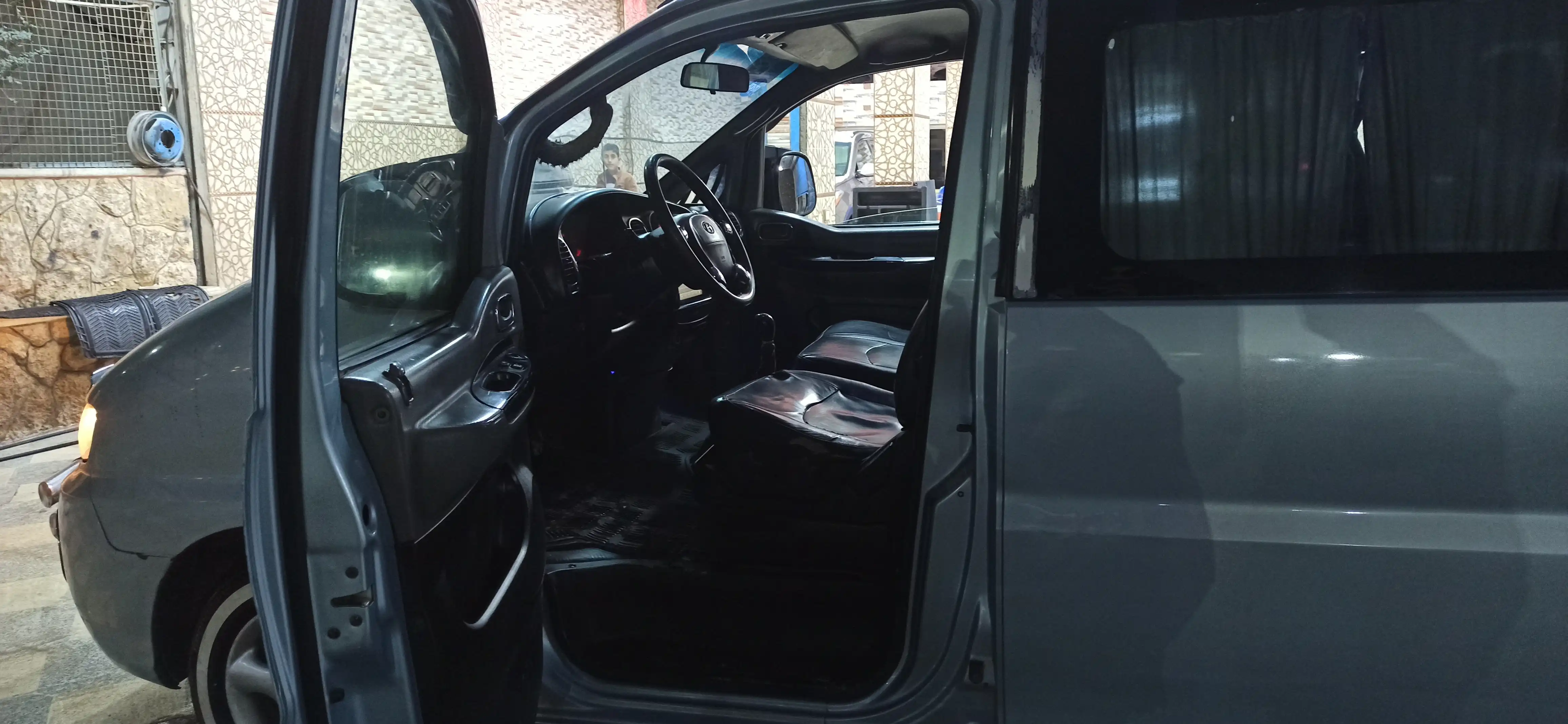 kilometrage car sale hyundai grand starex cvx van used 2006 aleppo vb image