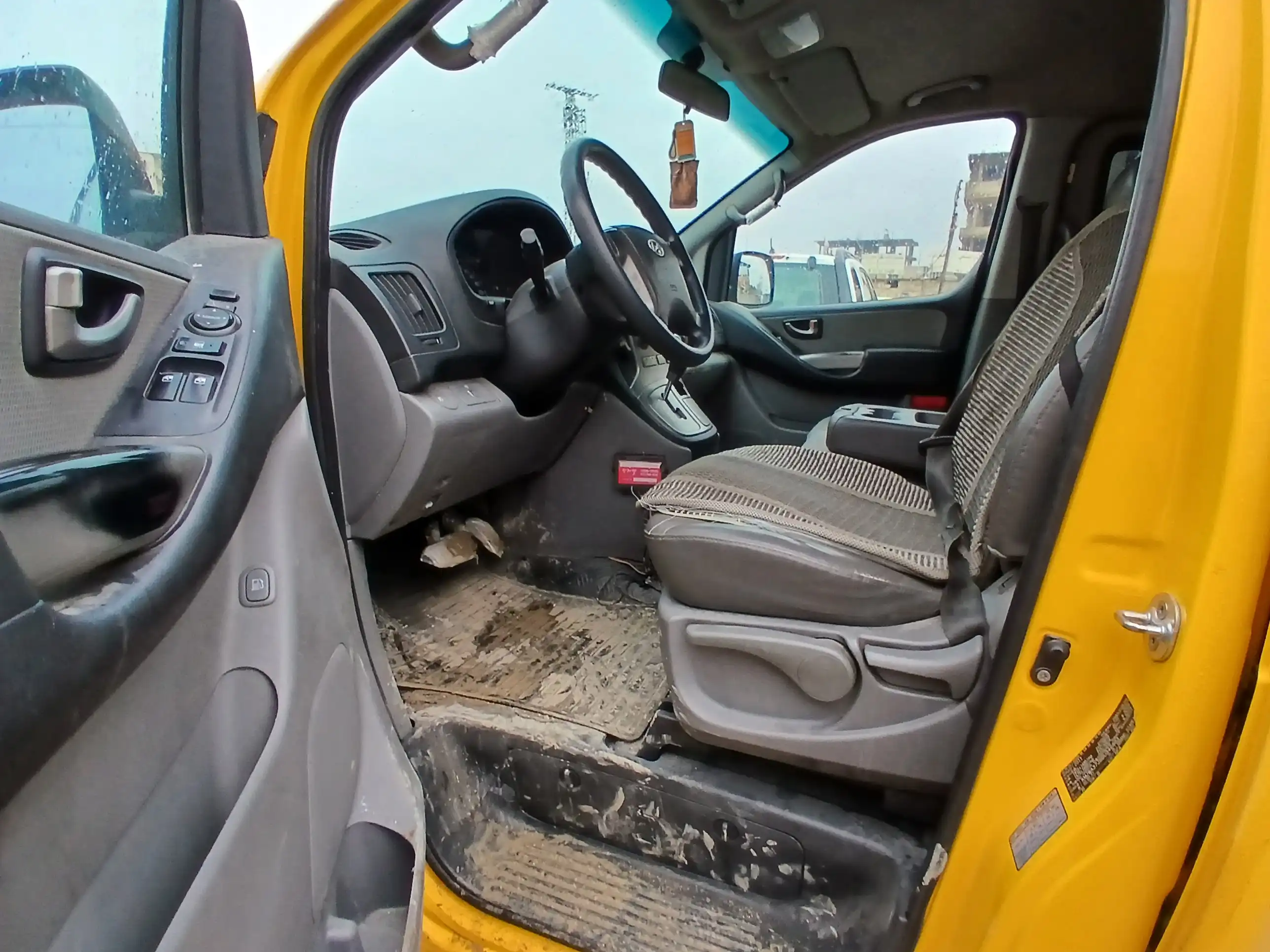 kilometrage car sale hyundai grand starex cvx van used 2011 aleppo ly image