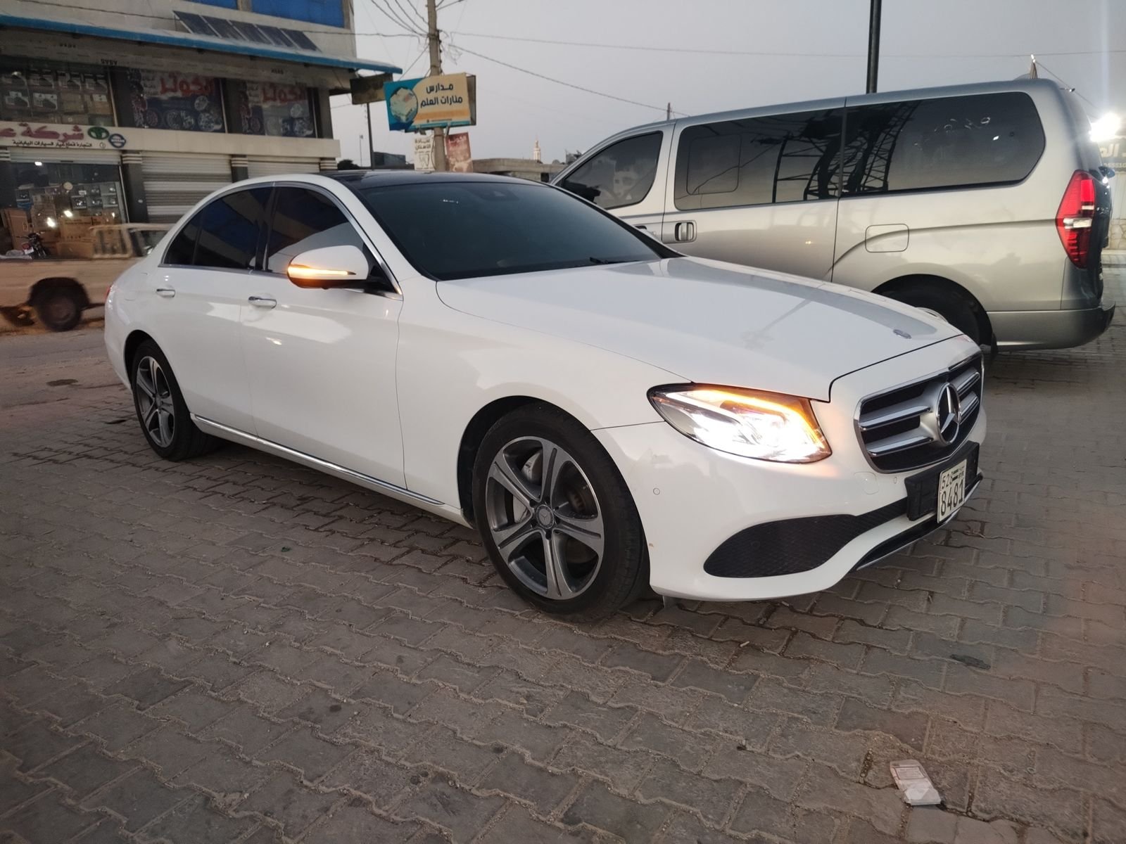 kilometrage car sale mercedes benz e class e 300 4 matic sedan used 2017 aleppo io image