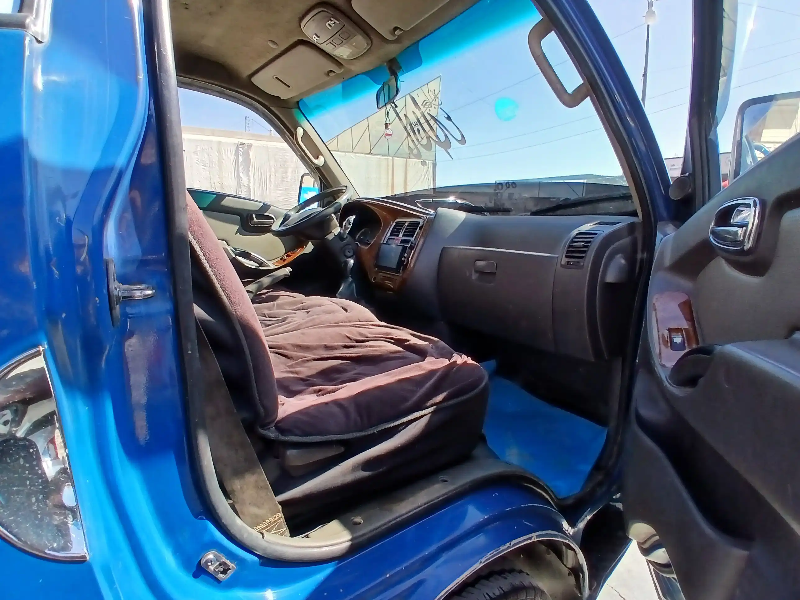 kilometrage car sale hyundai porter ii 2 crdi cargo truck used 2005 aleppo om image