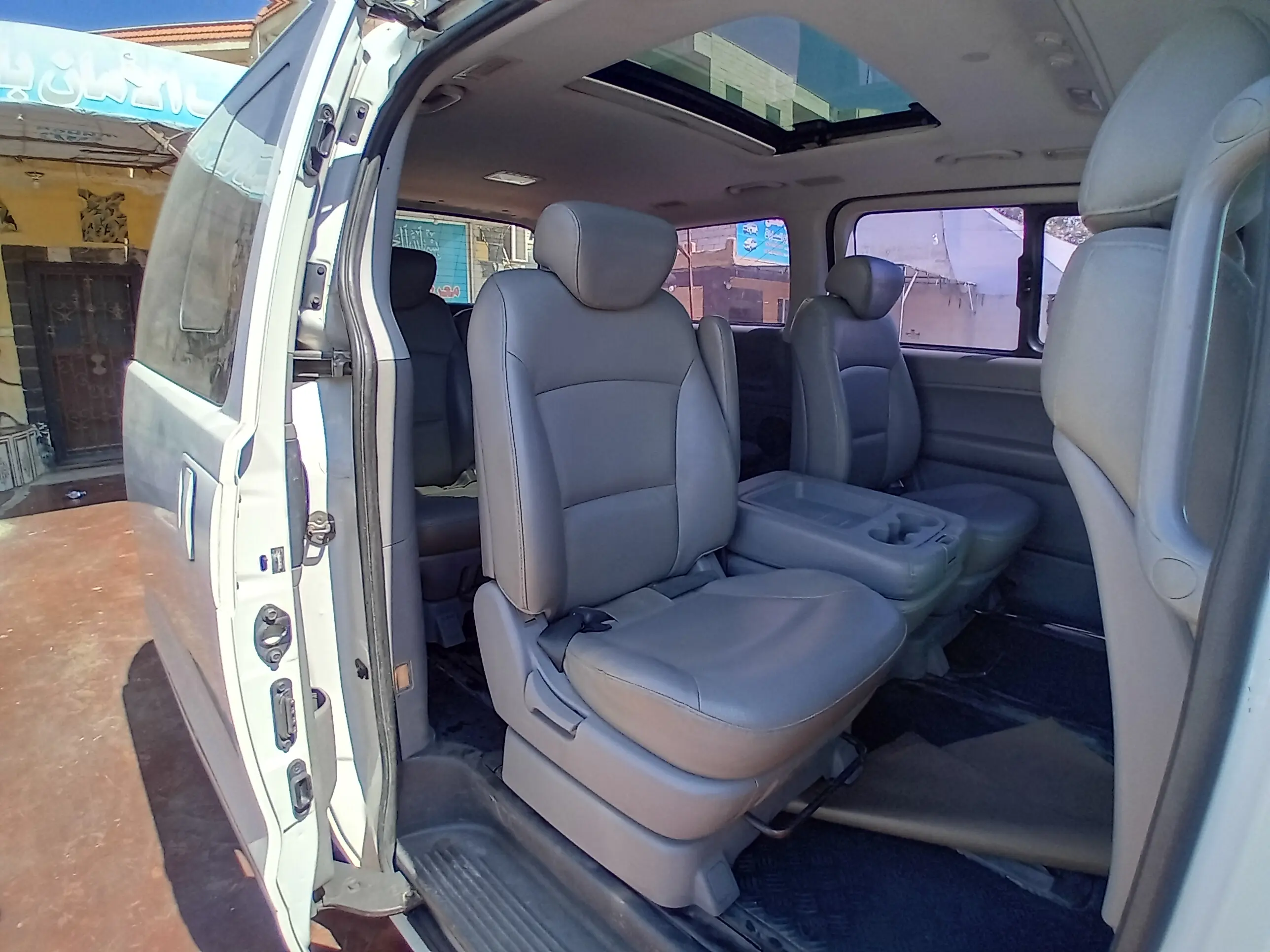 kilometrage car sale hyundai grand starex cvx van used 2014 aleppo gj image