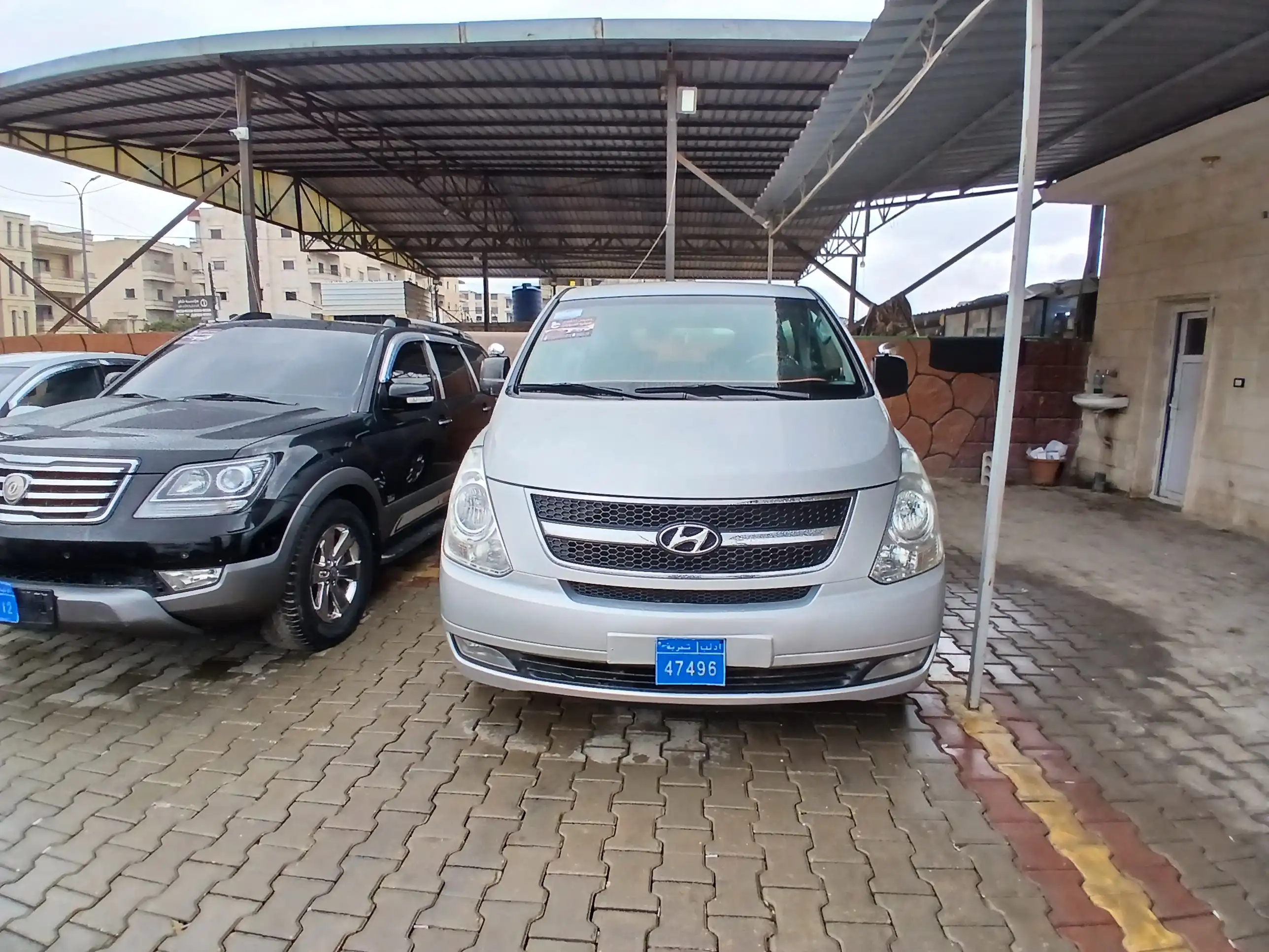 kilometrage car sale hyundai grand starex cvx van used 2010 aleppo ep image