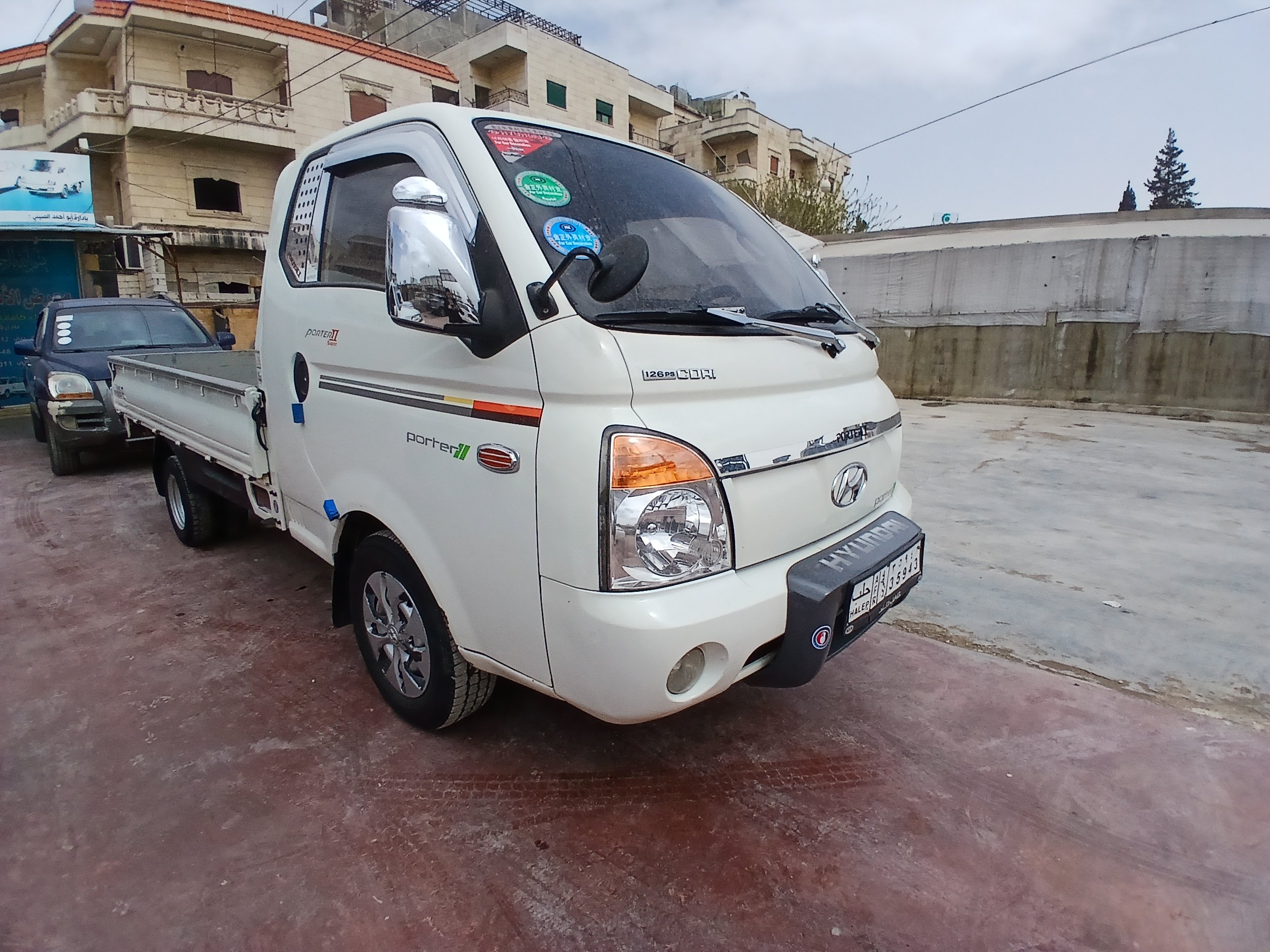kilometrage car sale hyundai porter ii 2 crdi cargo truck used 2009 aleppo tr image