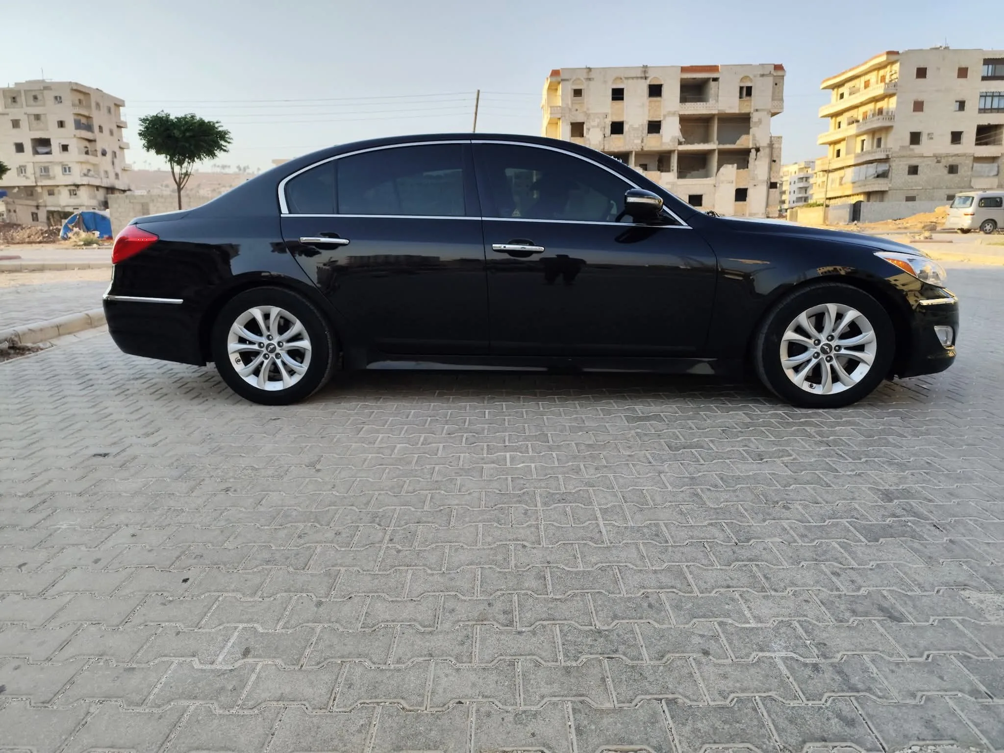 kilometrage car sale genesis bh 330 sedan used 2012 aleppo jx image